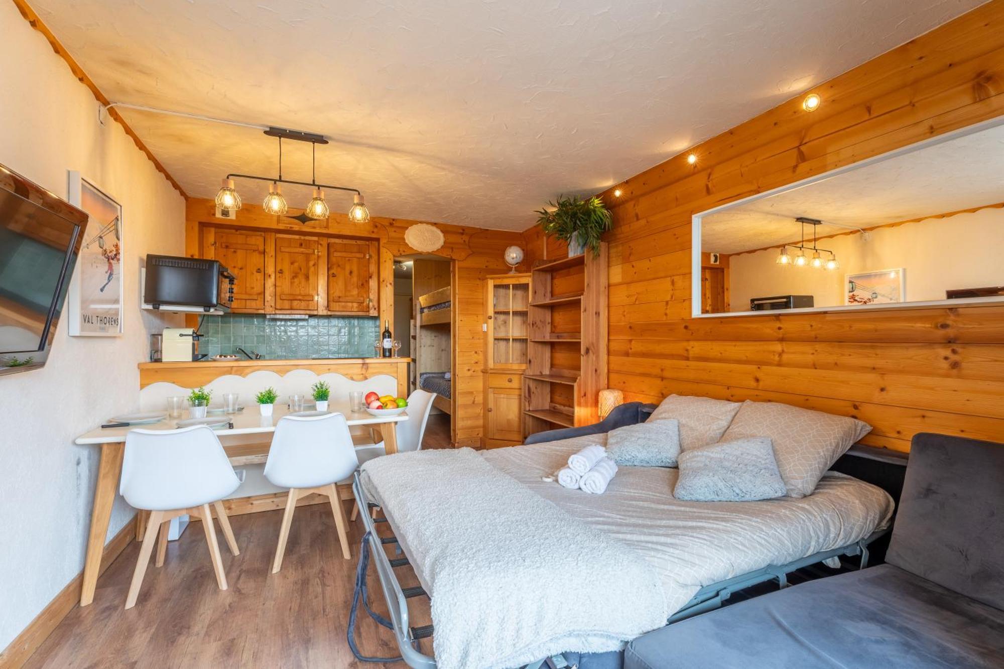 In-out - Heart Of Warm-hearted Apartment, Wifi 165 Apartamento